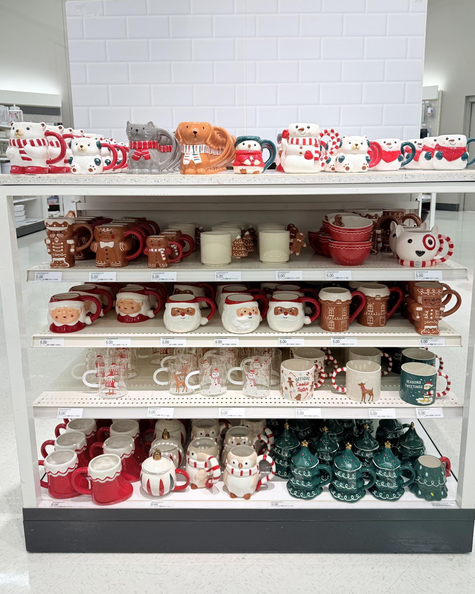 Let’s - $5 christmas mugs at target! 🎯☃️🦌🎅 #fblifestyle | Facebook