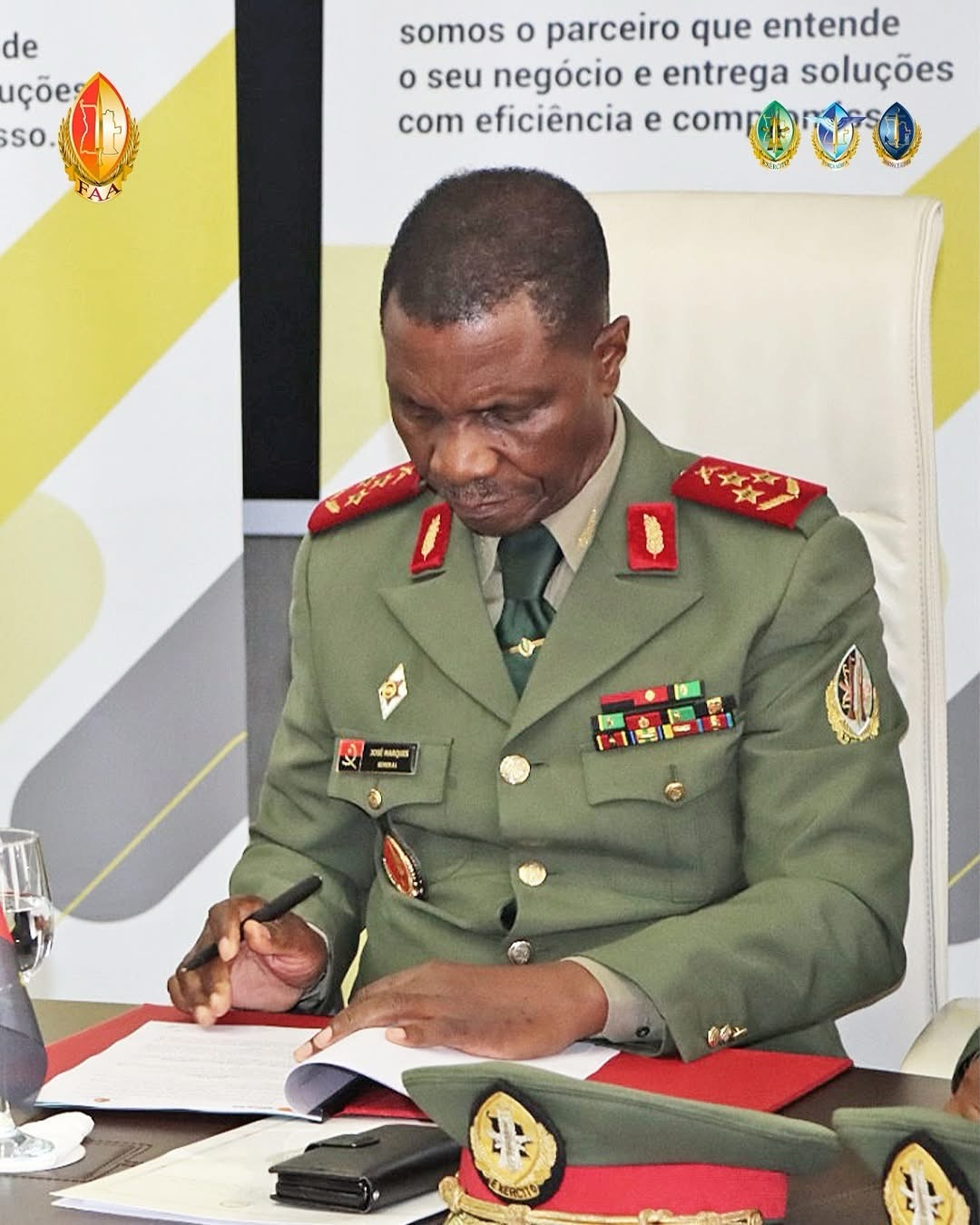 Informaçõ... - Informações sobre as academias militares e ISTM