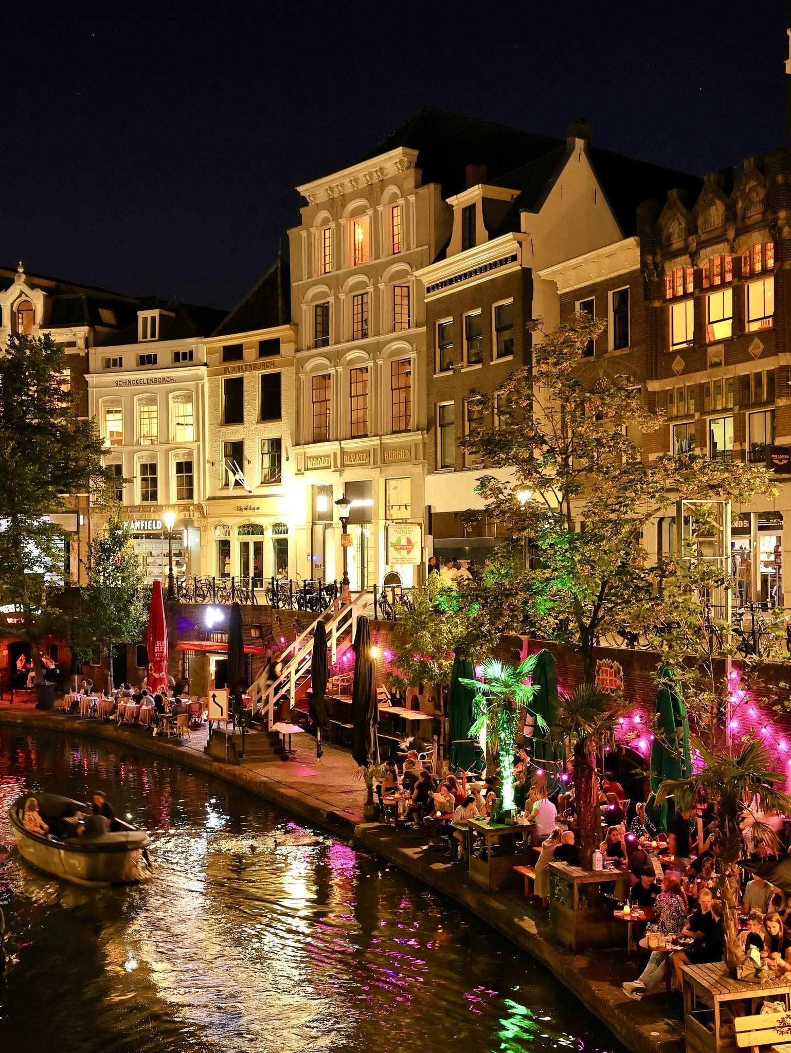 i-love-utrecht-the-netherlands-utrecht-netherlands-nightlife