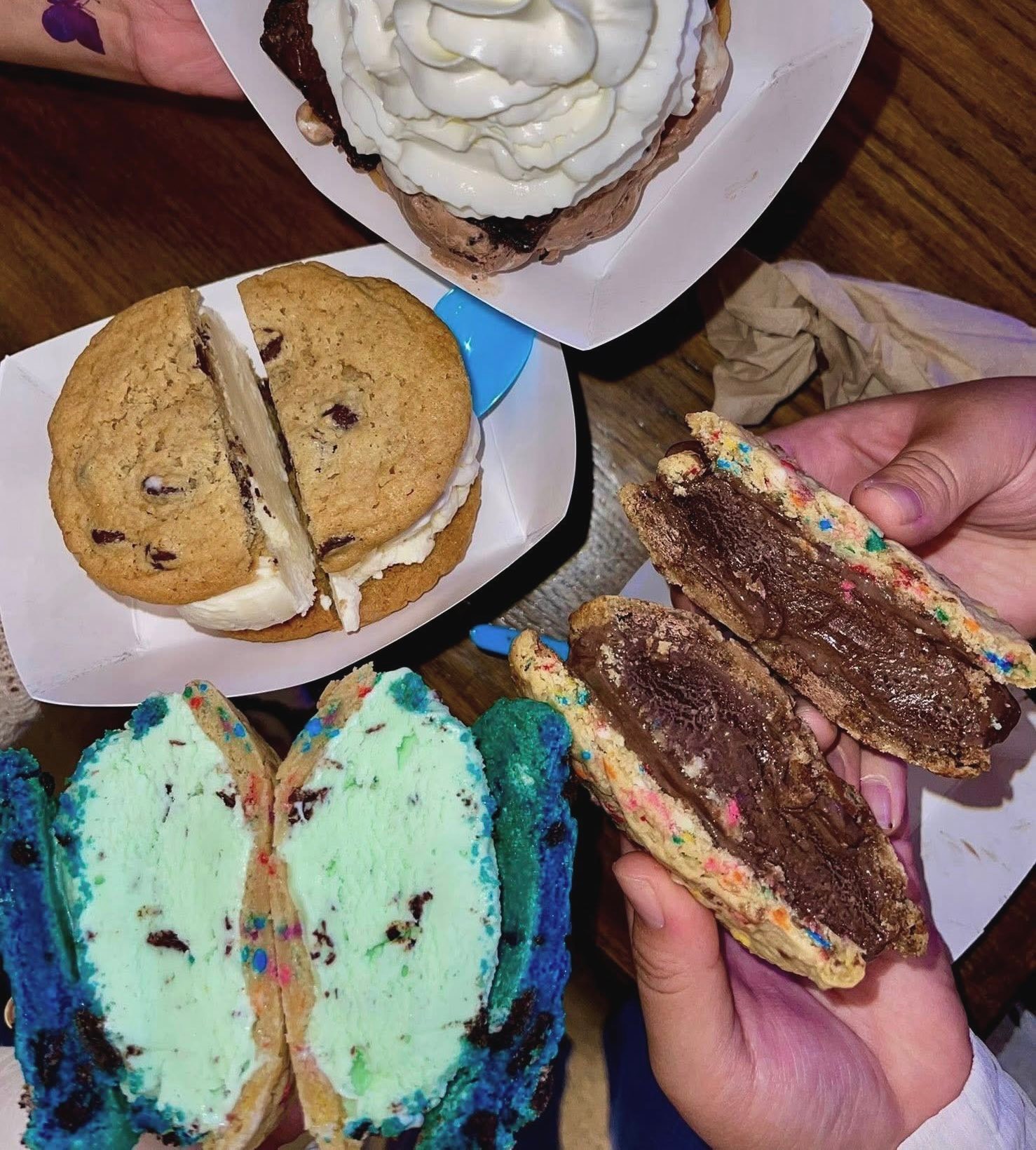 🐻🩷❄️ The Baked Bear! Make your own ice cream sandwich! Pick