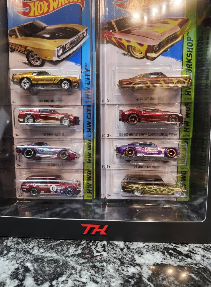 Trading 2014 Super Treasure Hunt set for mint Real Riders or