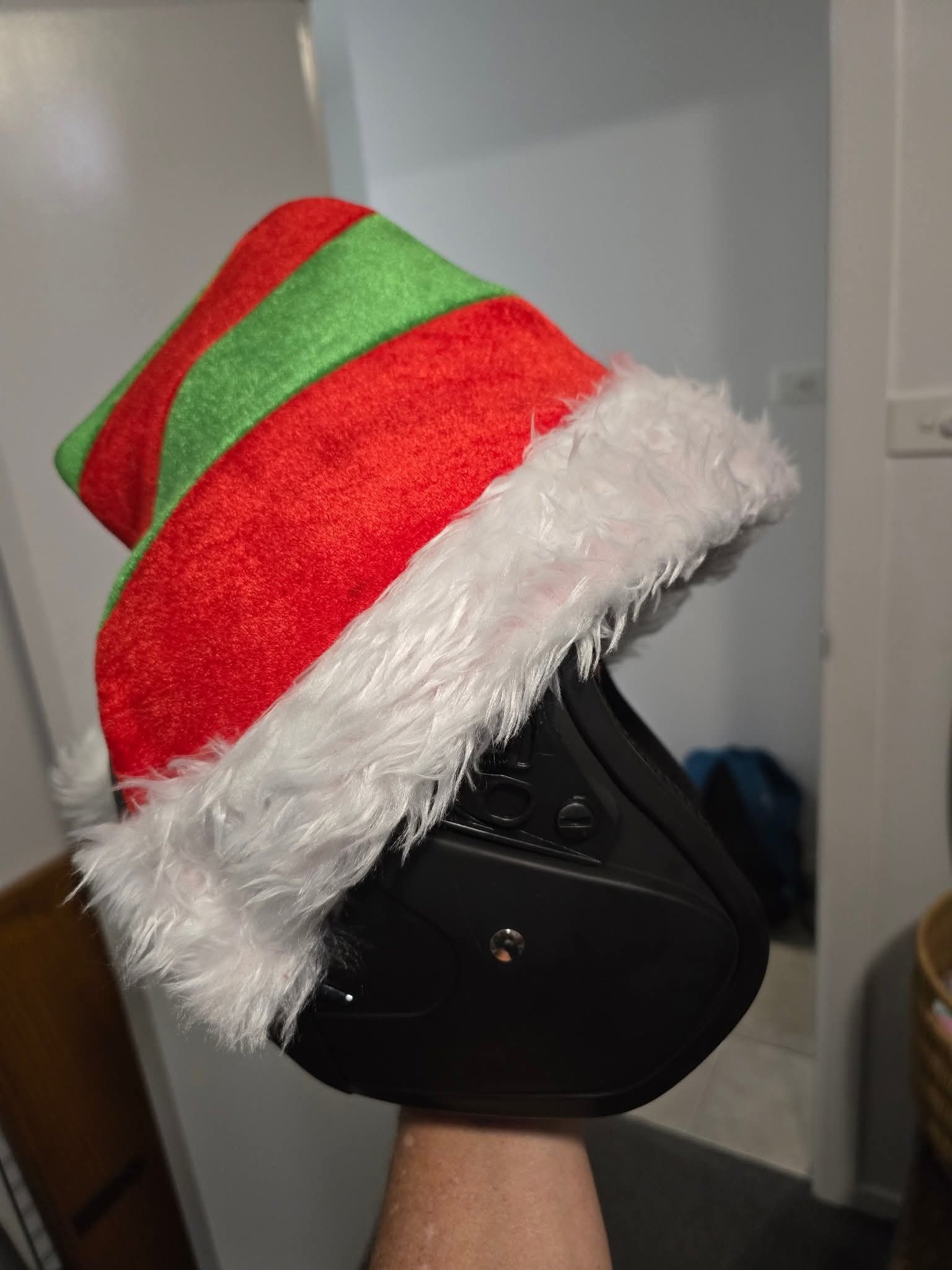 elf motorcycle helmet cover FunnyRiders - Christmas Elf Motorbike Helmet Cover - Full Helmet Xmas Hat - Plush Christmas Hat - Universal Size - Helmet Protection scratches and chips Motorcycle Helmet Cover - House