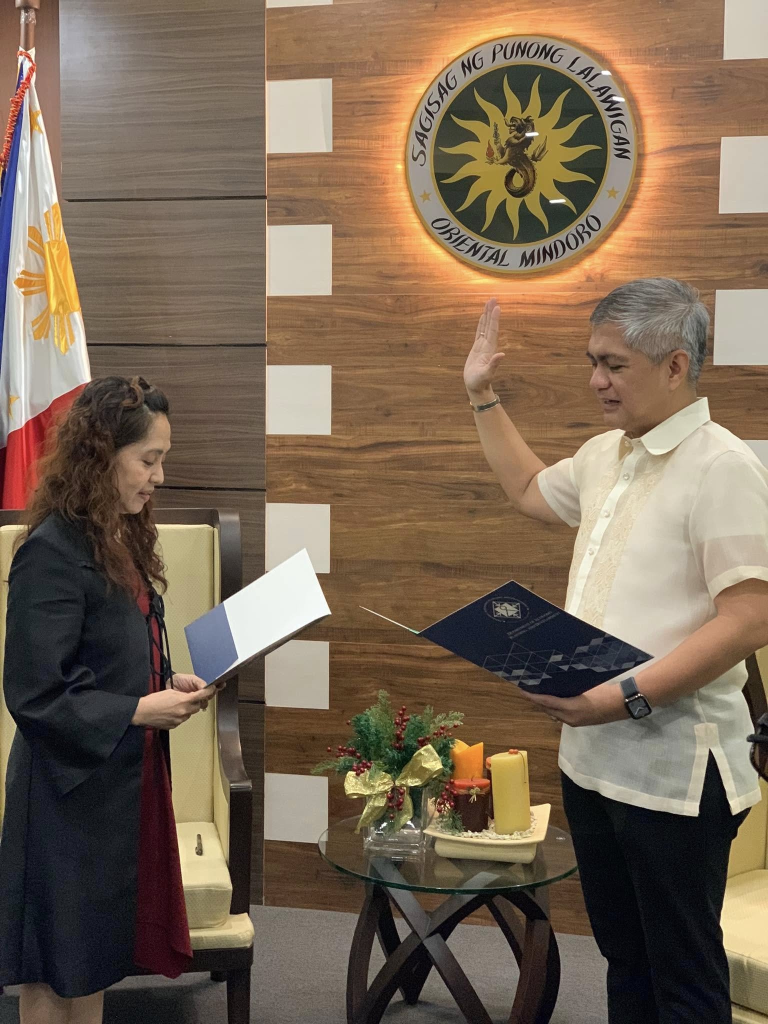 Calapan - Gov. Dolor, Pormal nang Nanumpa Bilang Chairman ng Regional ...