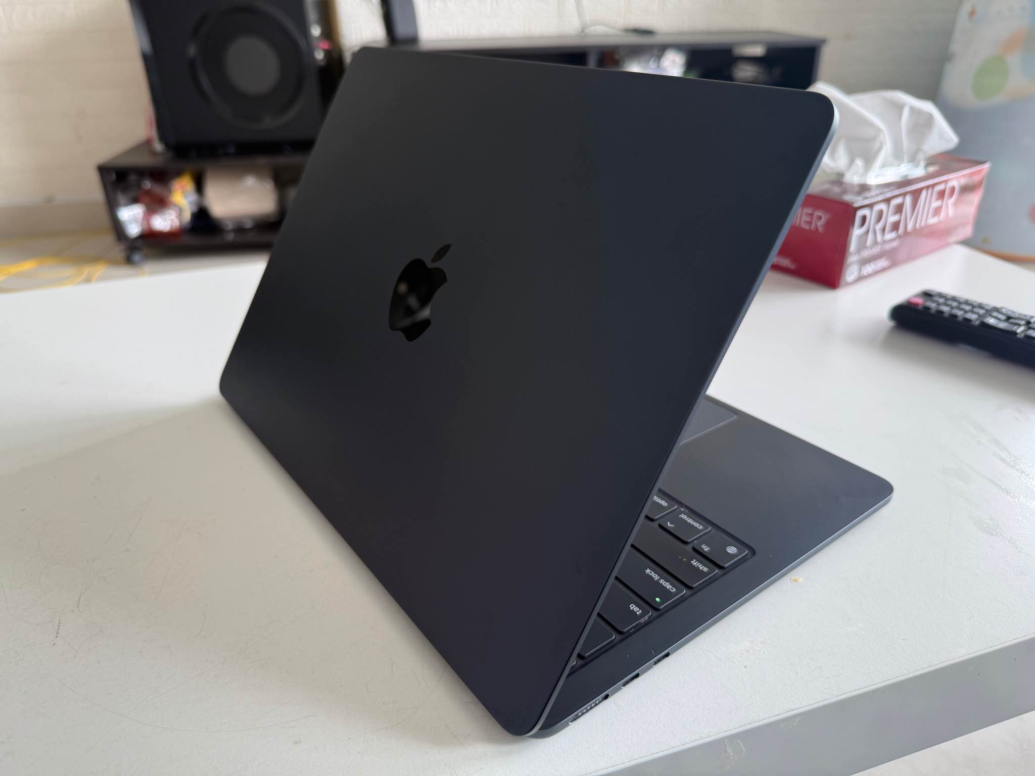 Macbook Air 13” Condition 10/10 No scratch No dent No mark 8Gb Ram 