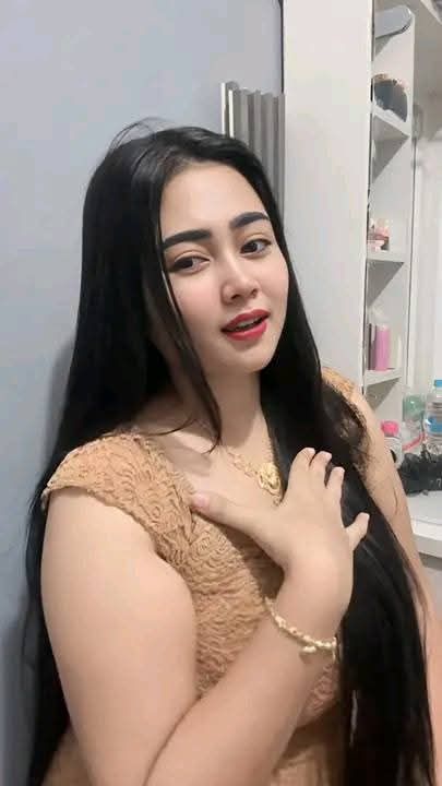 CEWEK SEMOK