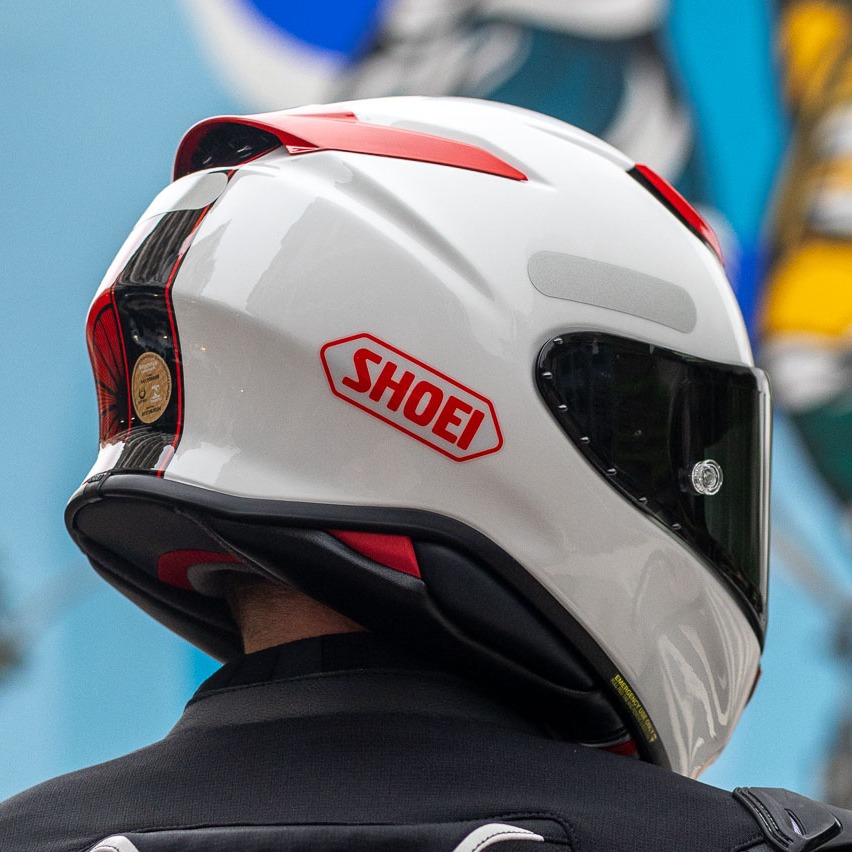 Red, white, and all the energy in between. 🔴⚪️🏍️ The SHOEI Z