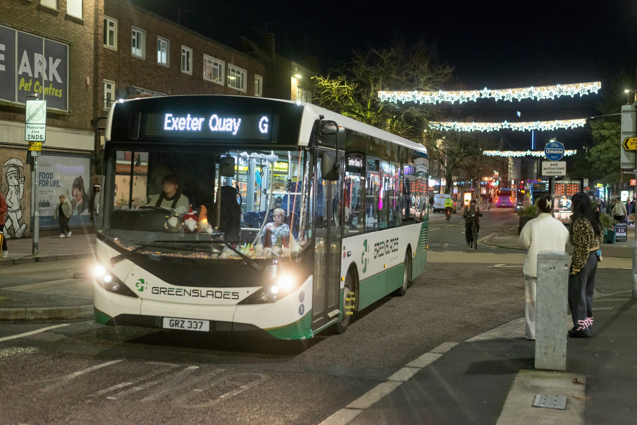 Friends of Buses and Coaches | GRZ 337 ADL ENVIRO200 mmc heading down ...