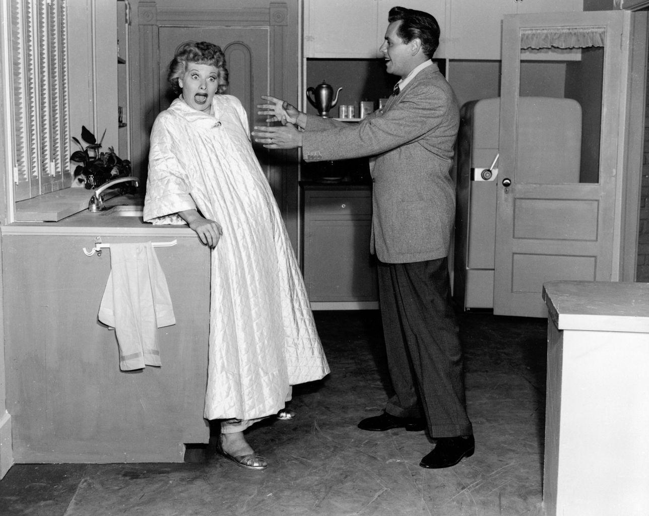 TV - Lucille Ball and Desi Arnaz as Lucy and Ricky in The I Love Lucy ...