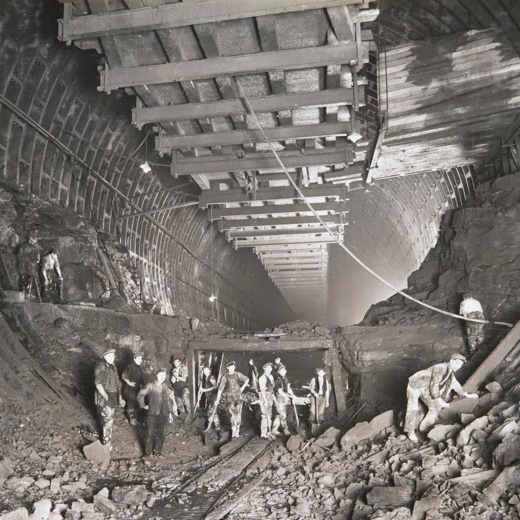 Curated visual reference: Visual Reference: Micah The Queensway Tunnel An Engineering Marvel Beneath The River