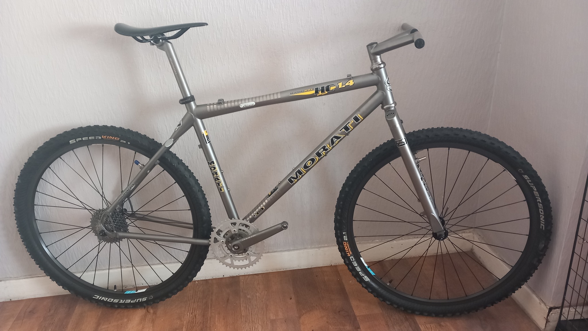 Morati H-C 1.4 mountain bike features and parts