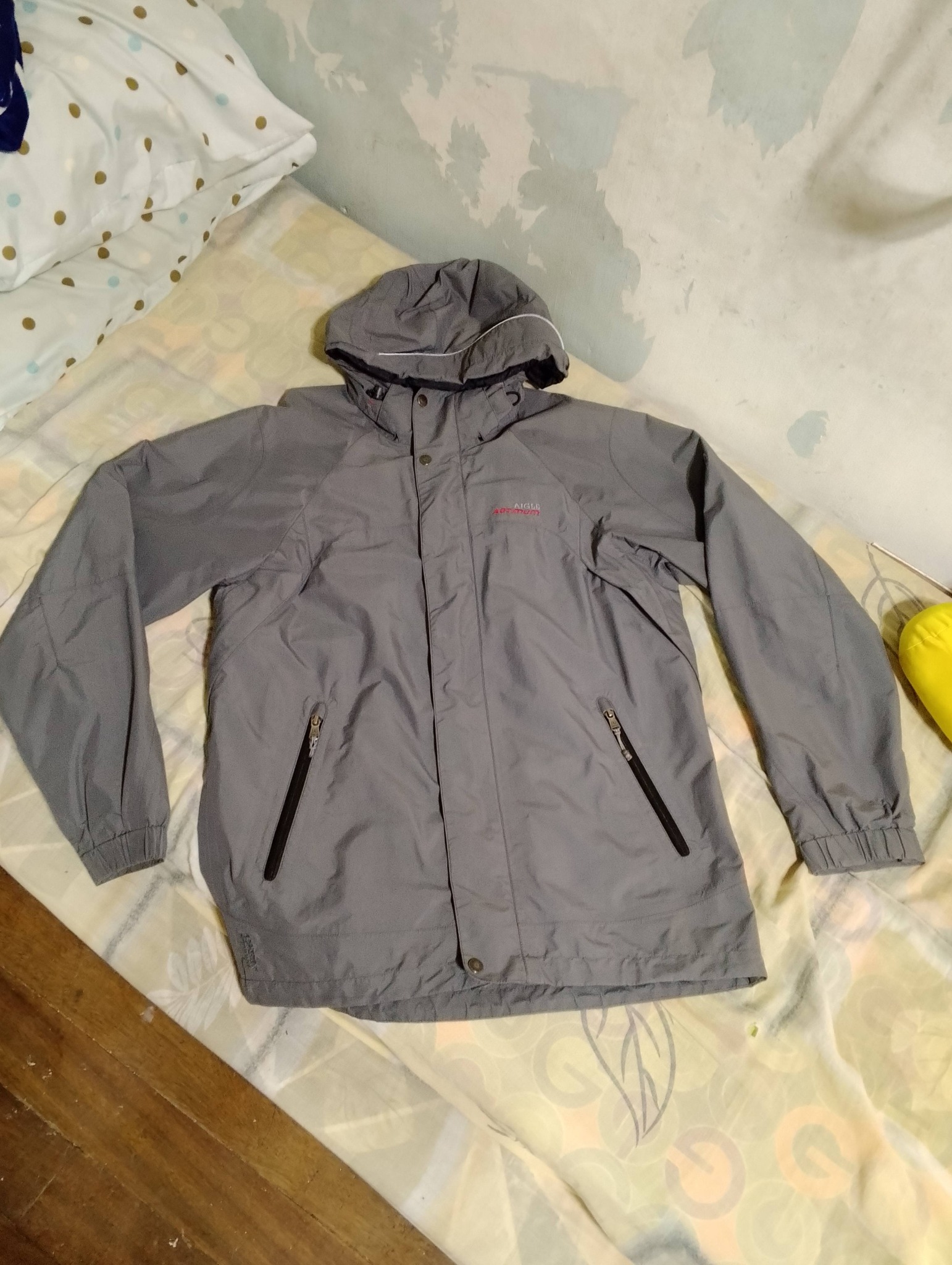 FOR SALE AIGLE ACTIMUM JACKET (GORE-TEX) SIZE MEDIUM - 30/23 