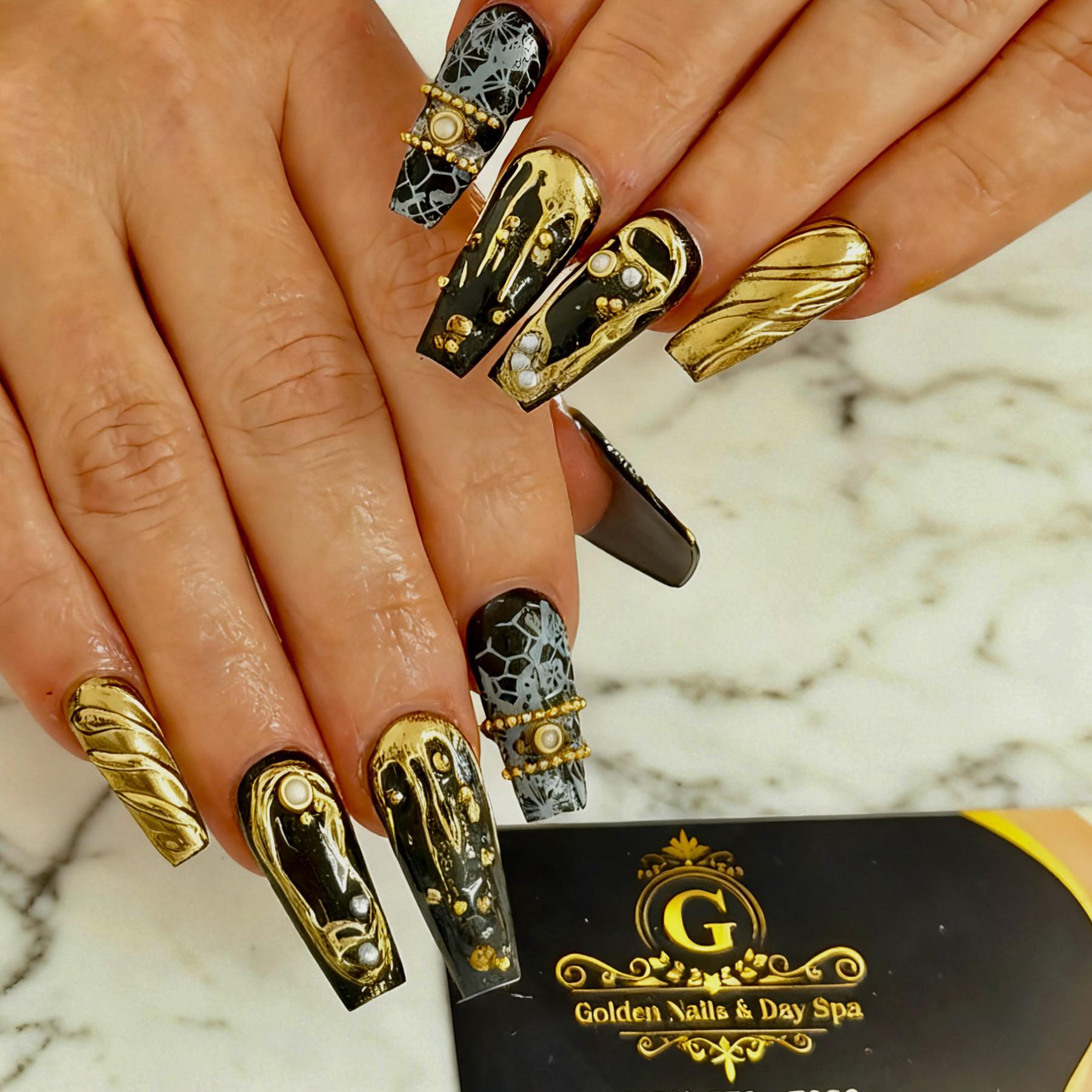 👽💚 OUT OF THIS WORLD NAILS! 🛸 Not your ordinary nail set! 💅🔥 Neon alien ...