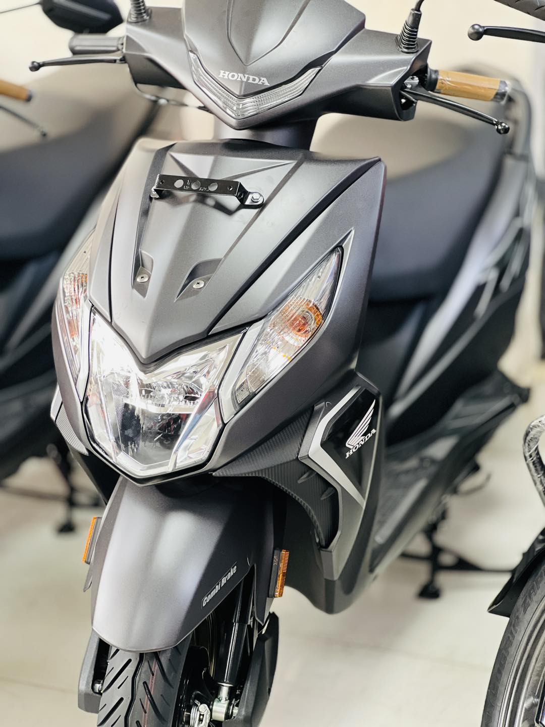 あ様 Honda dio 110 cc price 199000/-