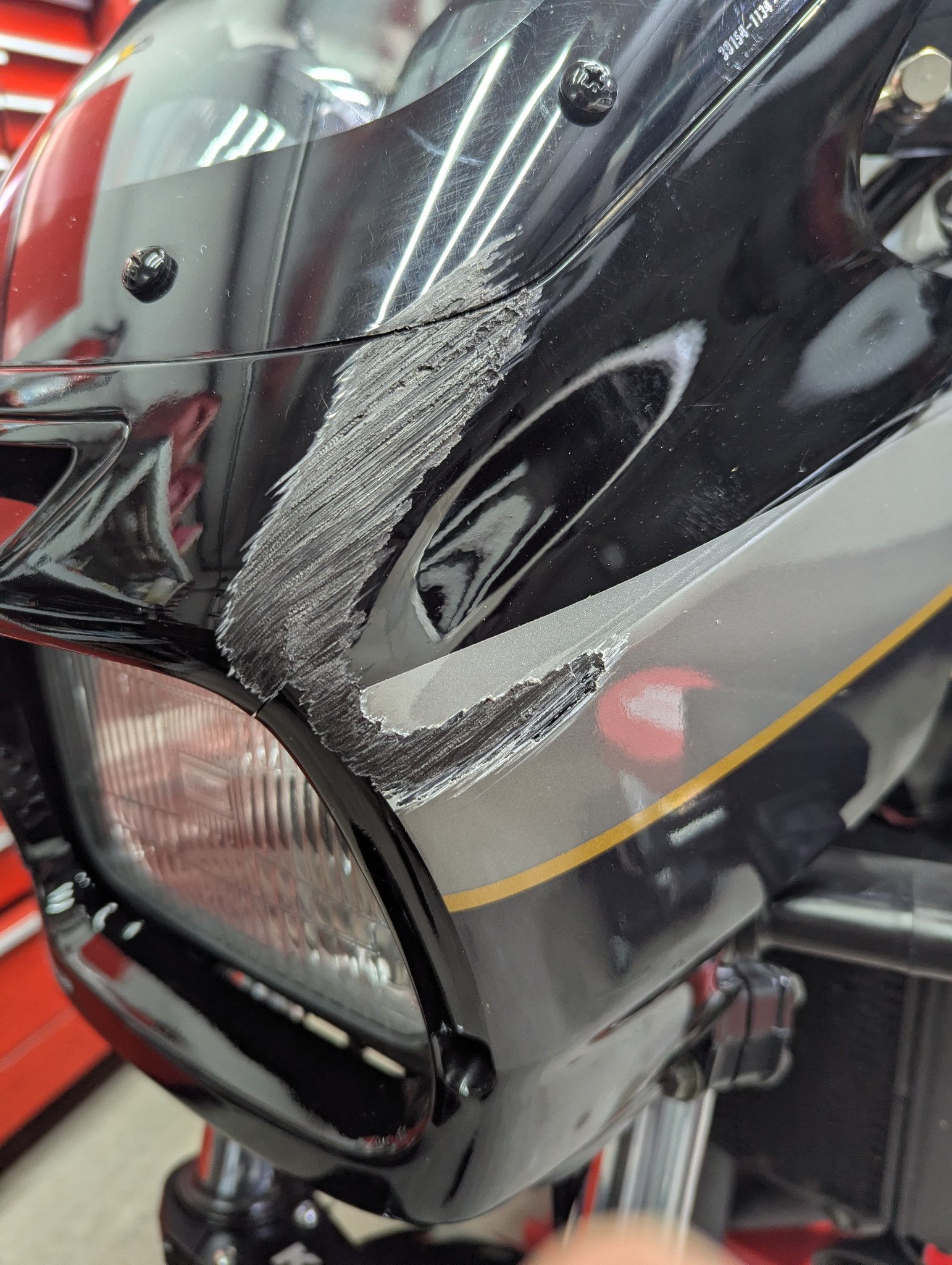 Kit Can anyone help him out? This man just bought a Kawasaki ZRX with