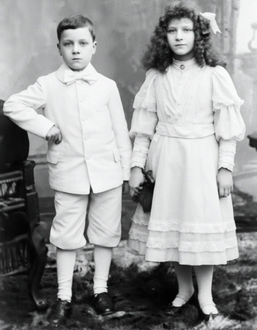 Mysterious - Rose was twelve and her brother Thomas was eight when ...