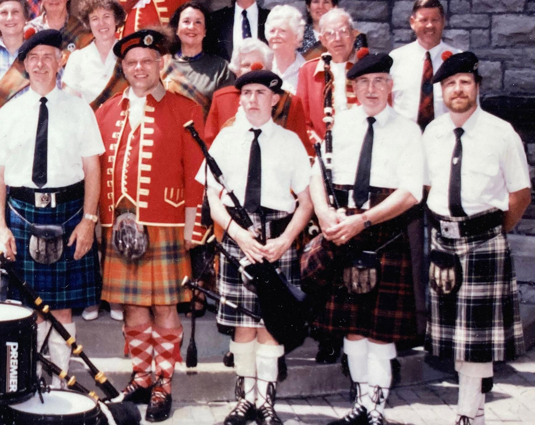Throwback to alumni Neil Foster... - MacEóin-Ramsay Pipe Band | Facebook