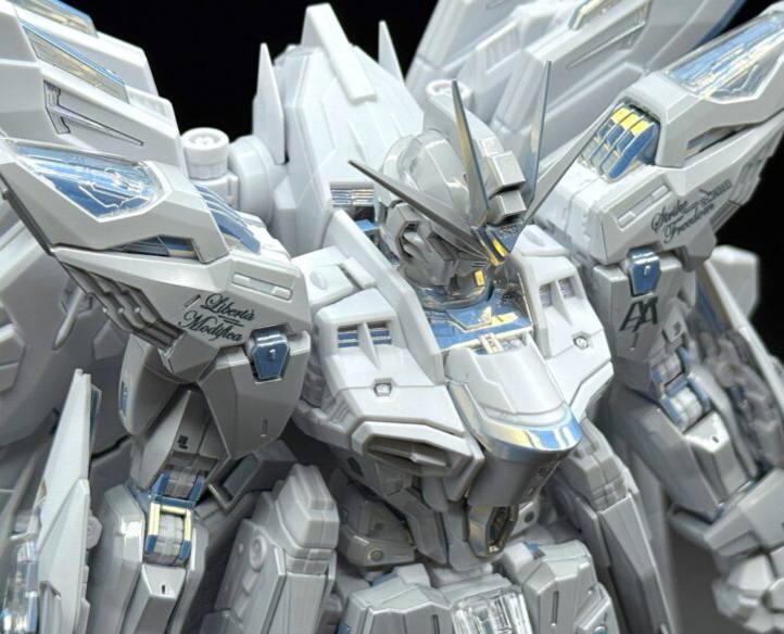 MGEX 1/100 Strike Freedom Gundam [TWILIGHT COATING] : release on