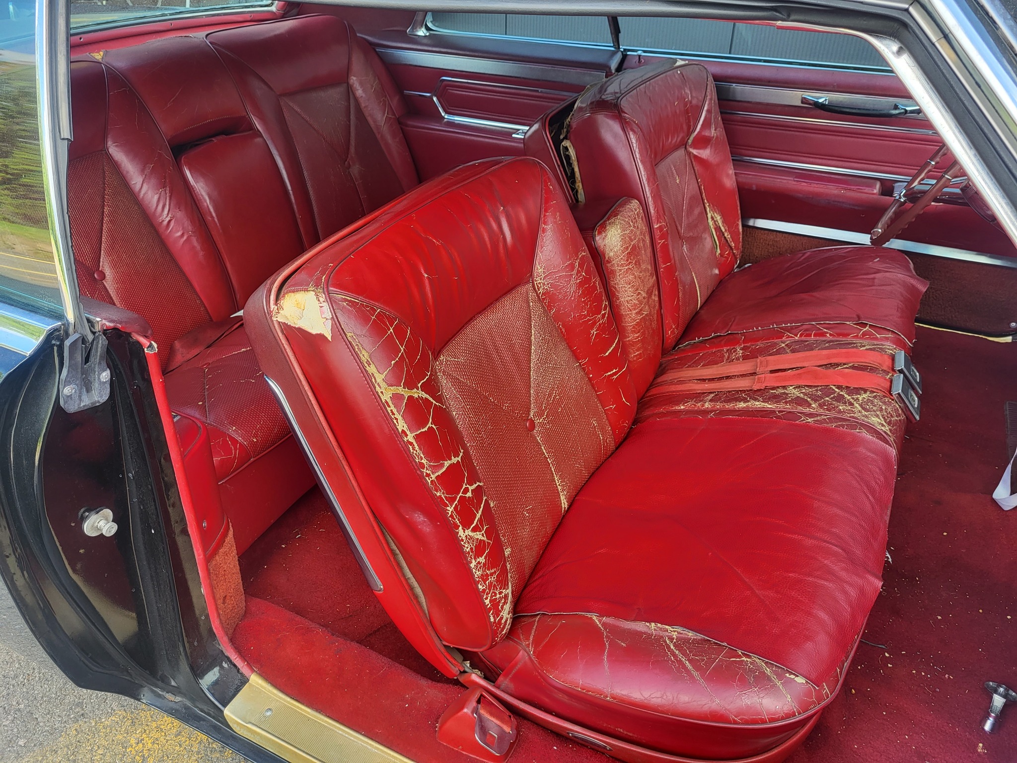 1965 Cadillac Group | Hello everyone. I need to redo my front seat. Do ...