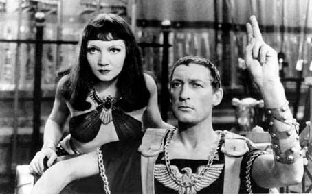 Cinema - Warren William's early career consisted of many villain roles ...
