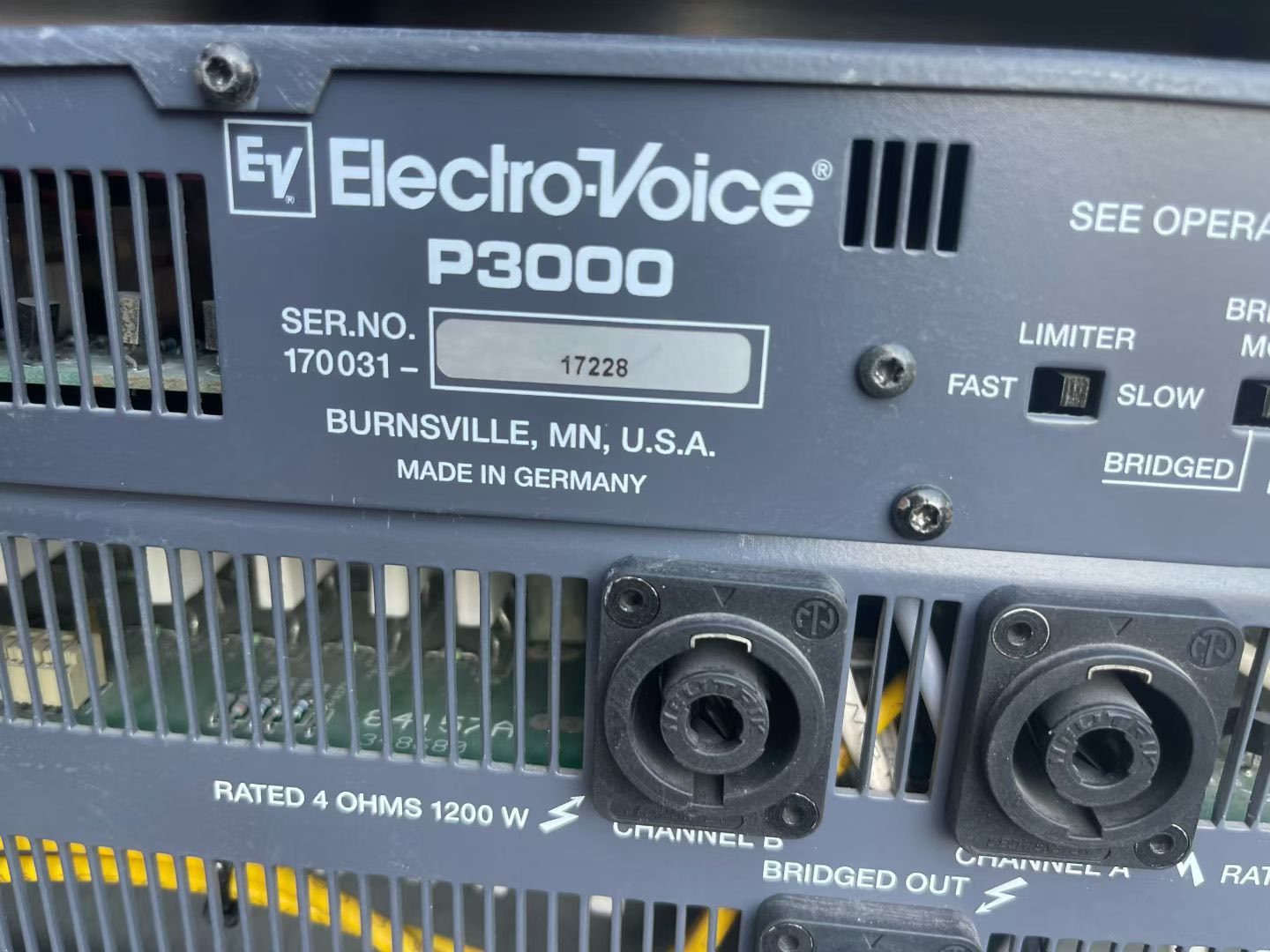 EV P3000 amplifier WhatsApp +8613802438459