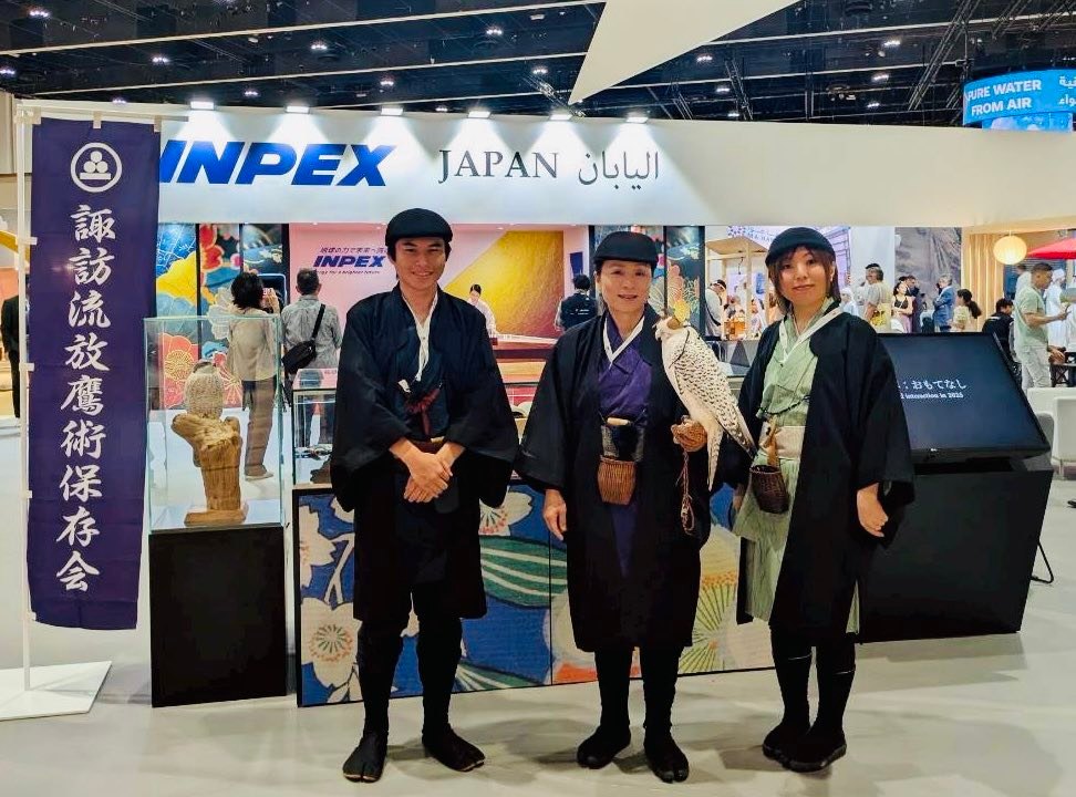 諏訪流放鷹術保存会 - ADIHEXが始まりました。 当会は長年お世話になってきましたINPEX/JODCO様のブースで、日本の伝統文化ならび ...