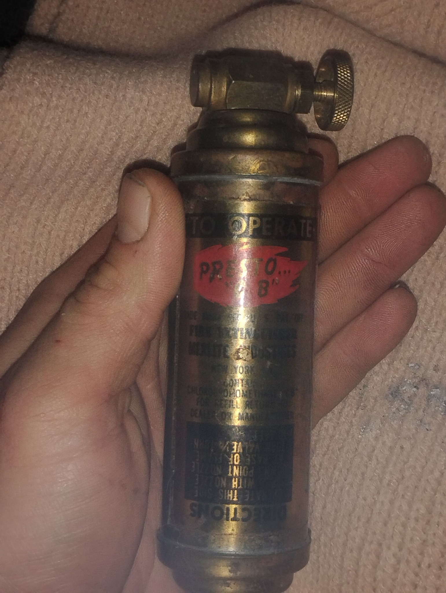 VINTAGE OEM HARLEY-DAVIDSON PRESTO MINI FIRE EXTINGUISHER! STOCK