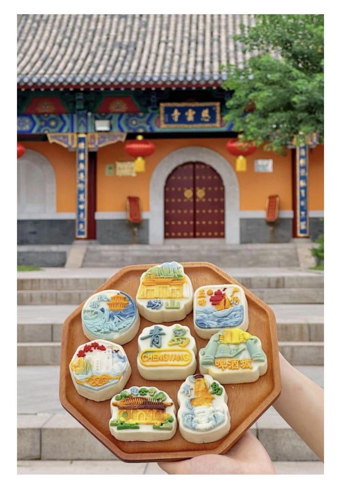 文物-鸳鸯莲瓣纹金碗
