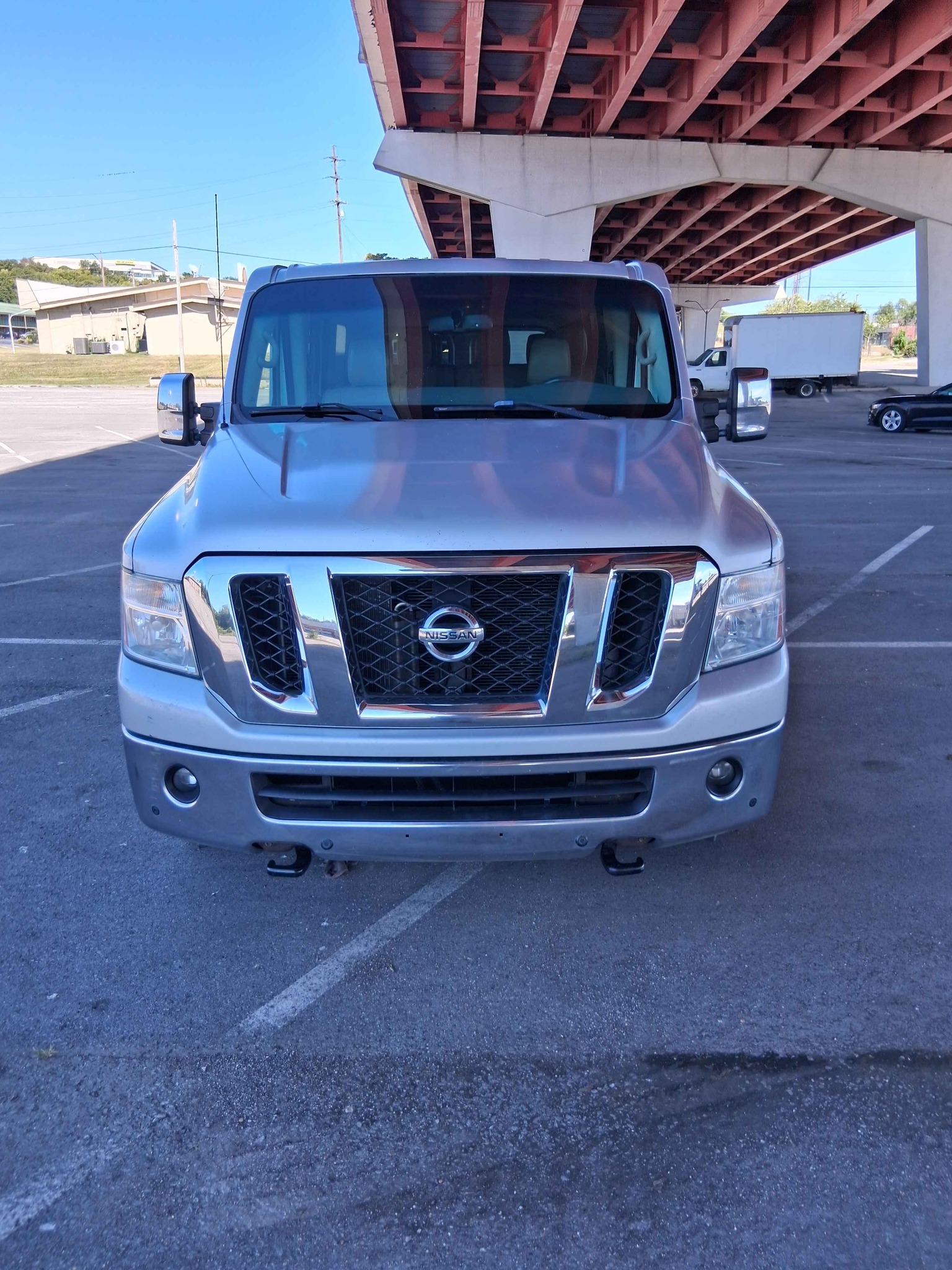 2016 Nissan NV3500 HD Passenger · SL Van 3D
