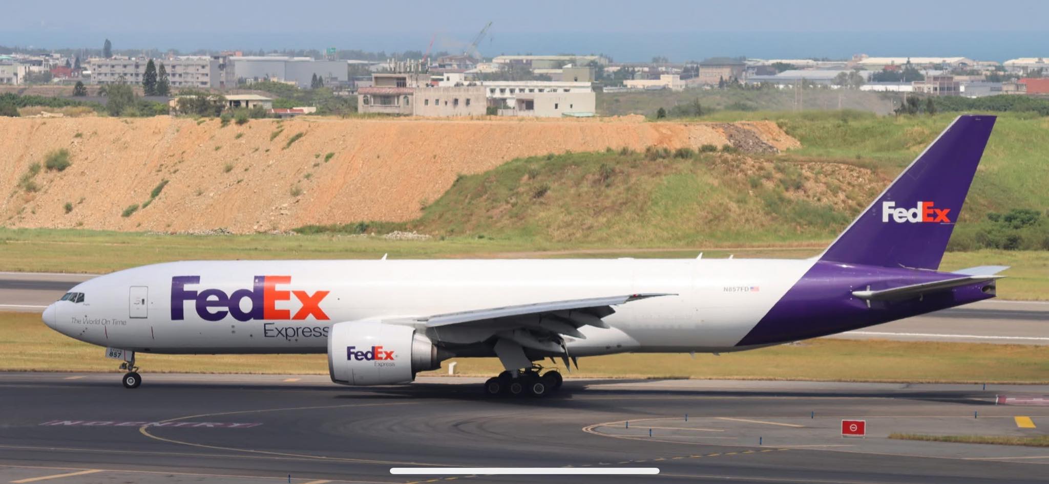 Fedex Boeing 777-200F flight details