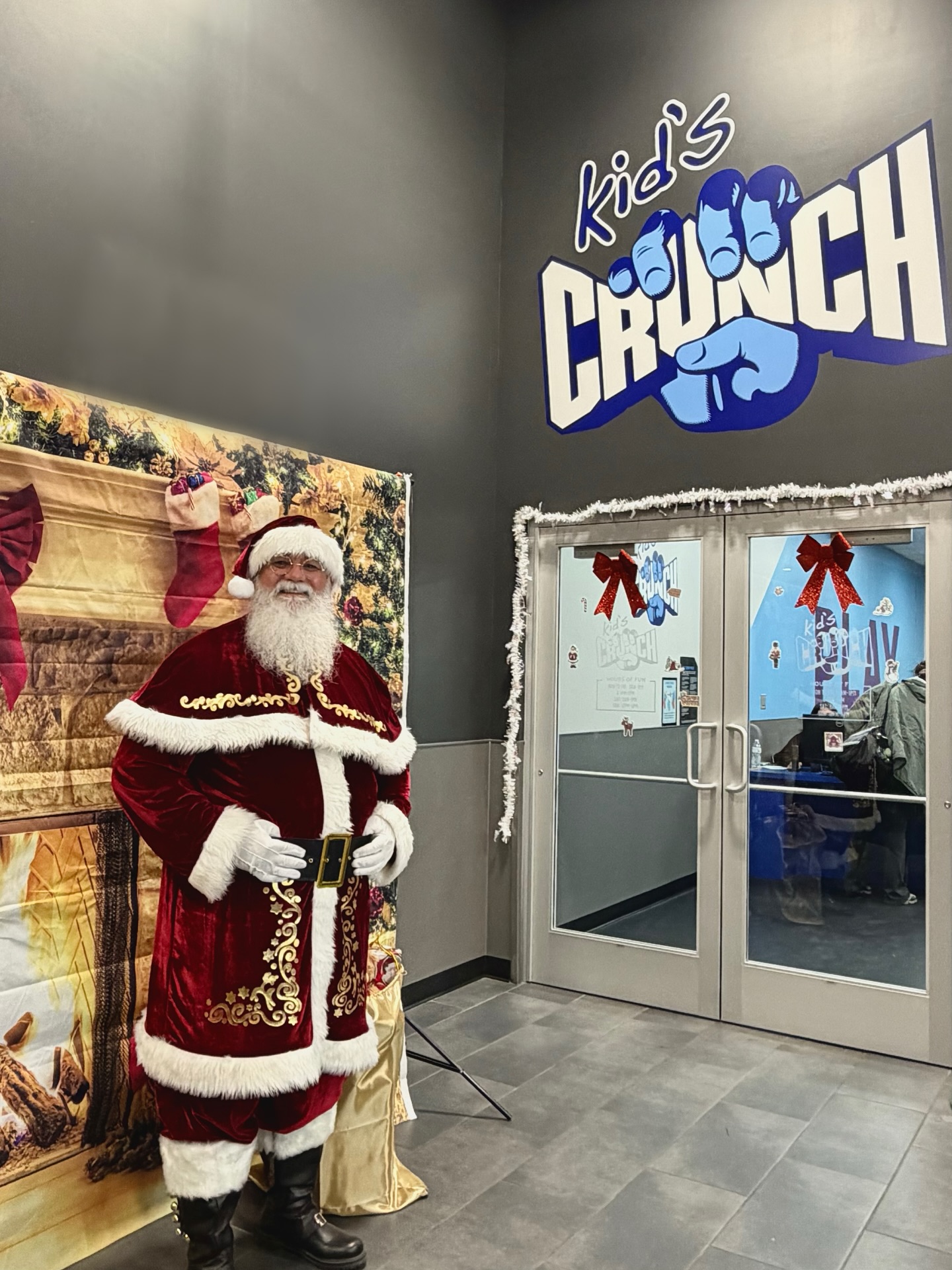 Crunch - Capture the Holiday Magic! 🤍 Bring your family and friends to ...