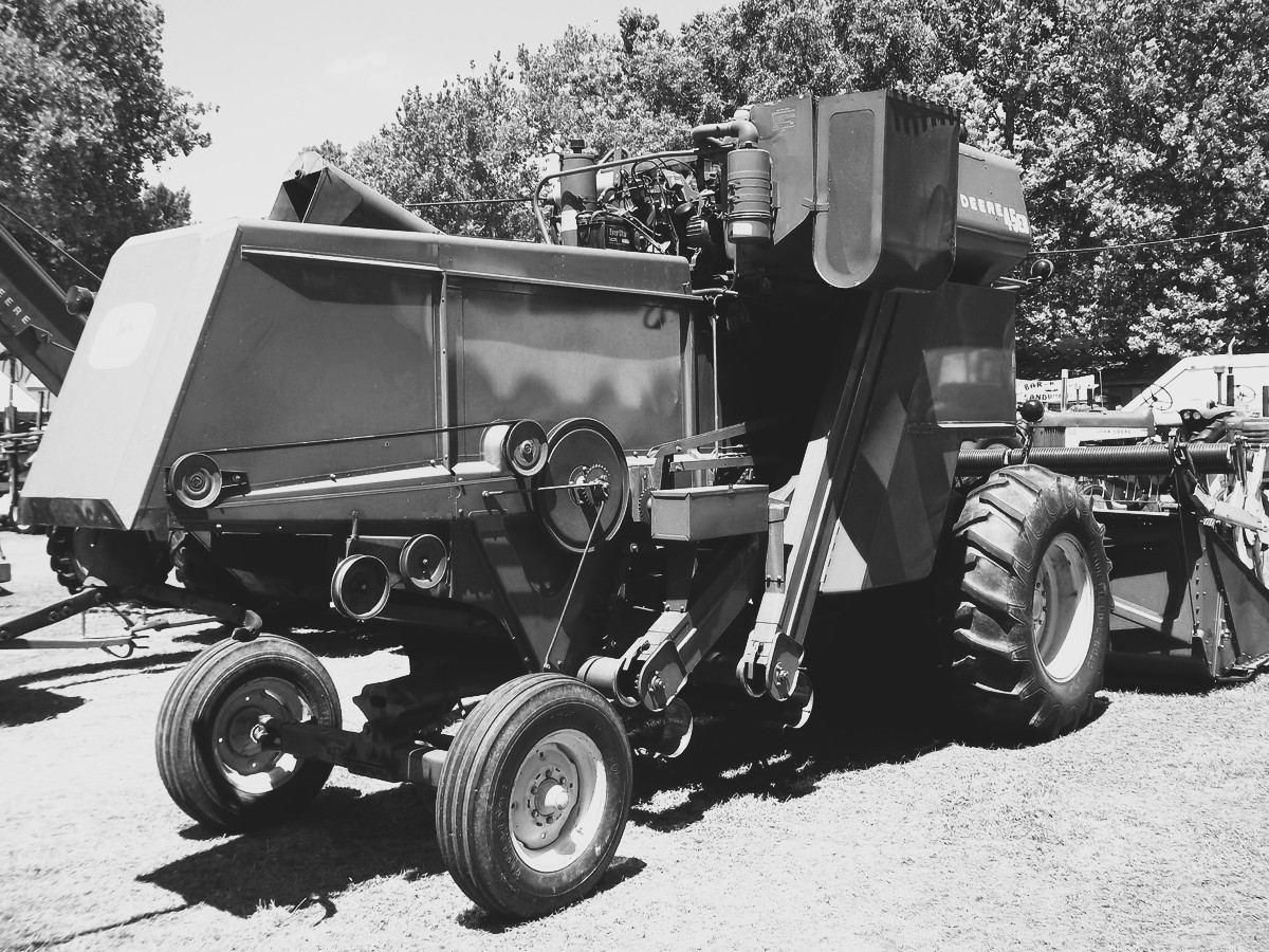 Camp2 - The 45EB combine harvester, particularly viewed from the rear ...