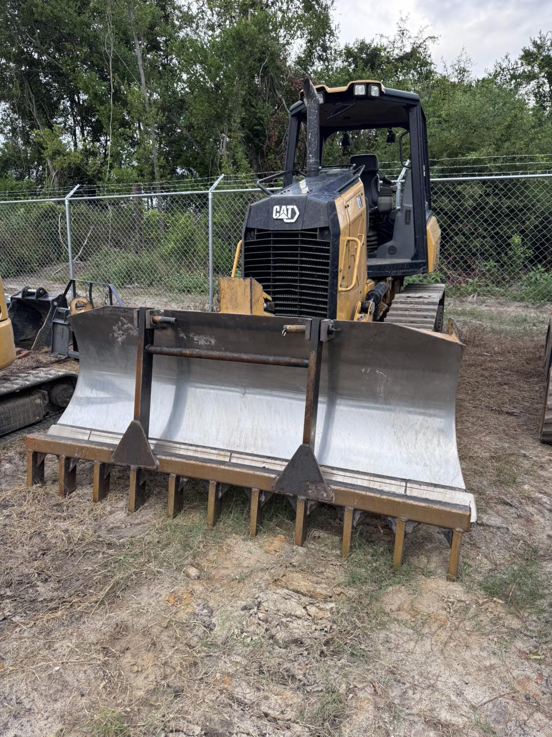 🔥 CAT D1 DOZER + ROOT RAKE –... - Satilla Equipment Company | Facebook
