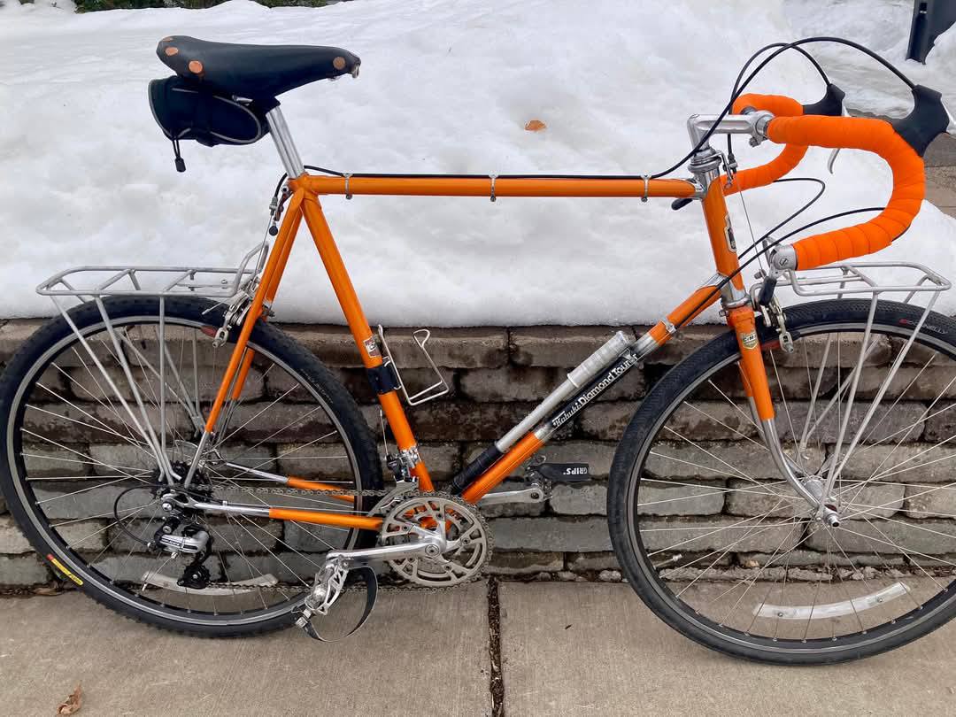 Early 70s Katakura Porta Silk, very practical indeed. Fits in the