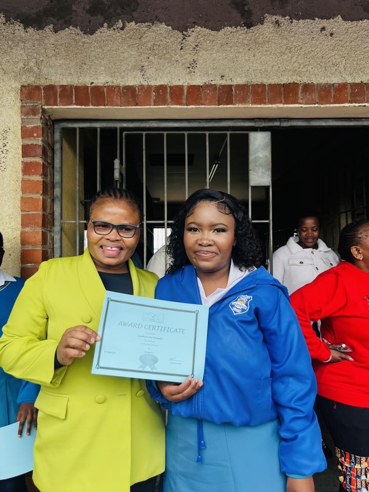 luthayi-high-luthayi-high-added-a-new-photo