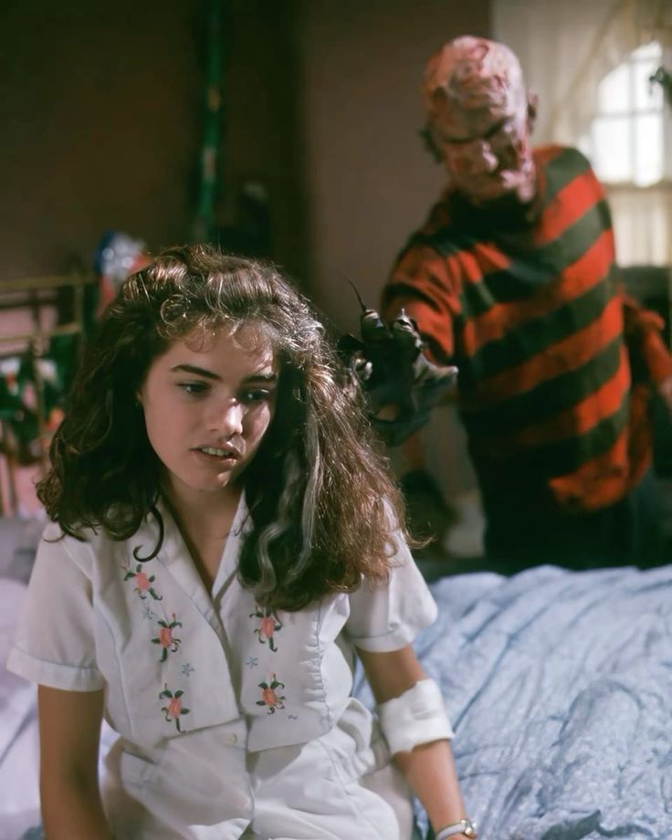 telecomunicaciones-heather-langenkamp-in-a-nightmare-on-elm-street
