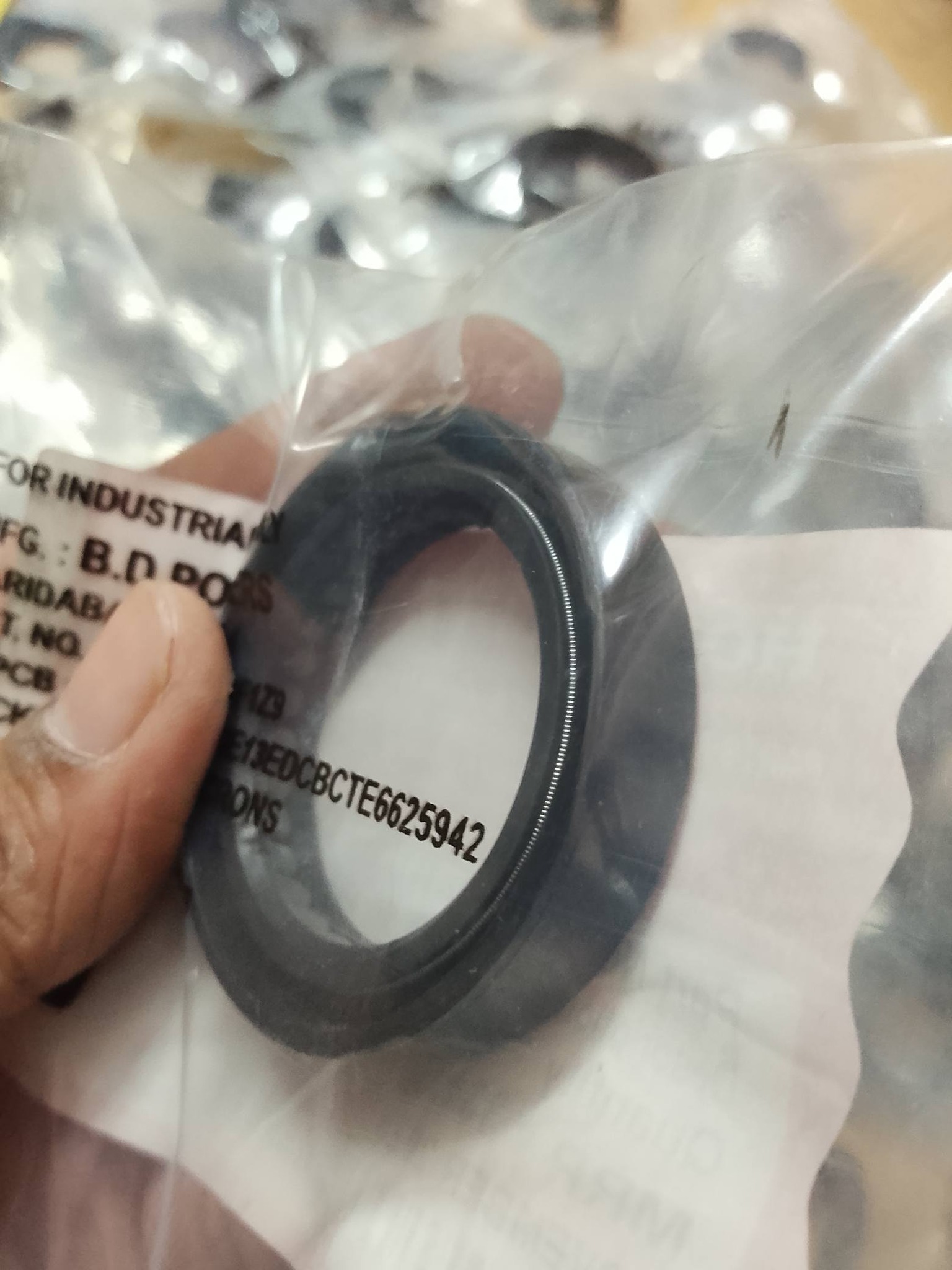FORK OIL SEAL HONDA HORNET. AA GRADE. ONLY FOR WHOLESALE WHOLESALE