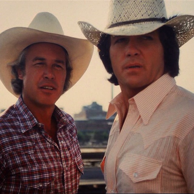 Dallas - Bobby and Ray. #dallastvseries #dallas# #80sfashion ...