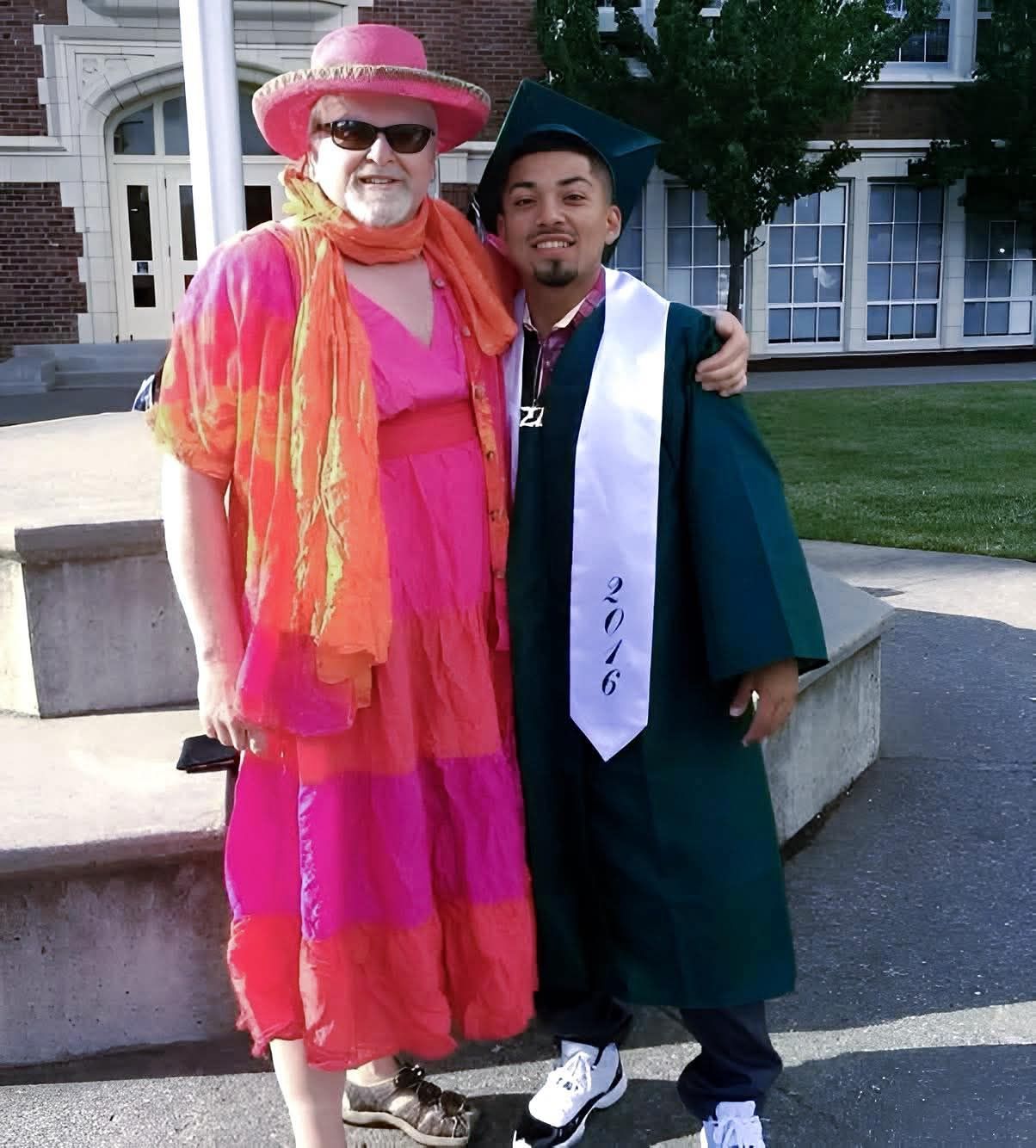 Teacher keeps promise, attends student's graduation in a dress
