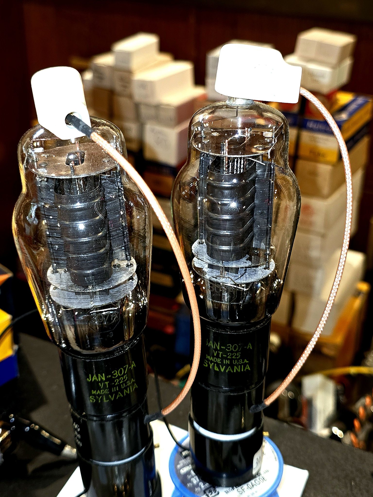Vacuum tube vt 52 by Sylvania