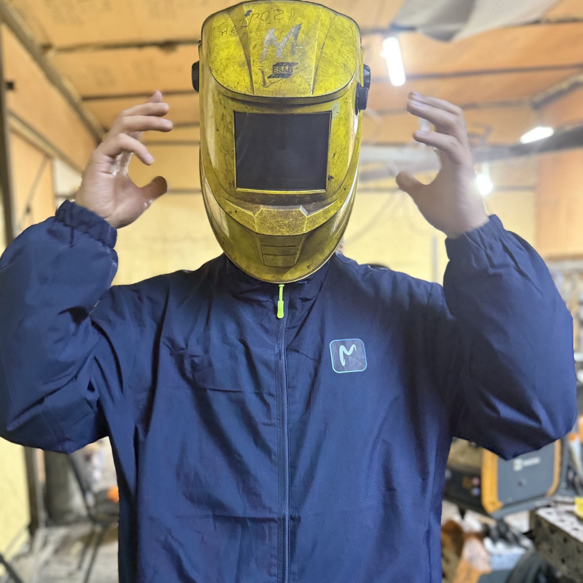 1500W 5-in-1 Handheld Fiber Laser Welder** Built-in seamless spot ...