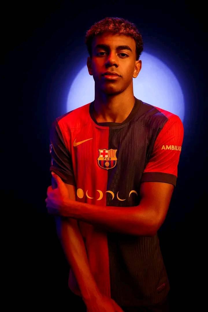 Cahier FC Barcelone 2020-2021 - 80 Pages A5 (155x220 Mm) - Couverture Rigide - Collection Officielle