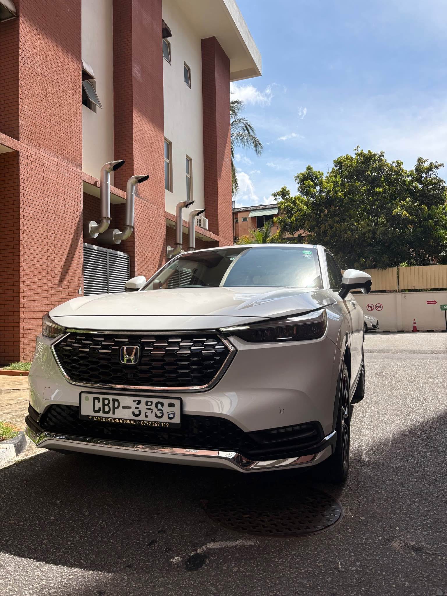 29000 kms Registered- CBP Honda Vezel Z Premium Limited Edition
