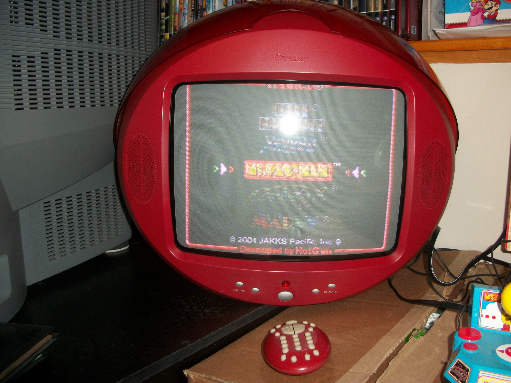 Television's Greatest...V.2(中古品) Found a vintage TV with Pac-Man games for $200