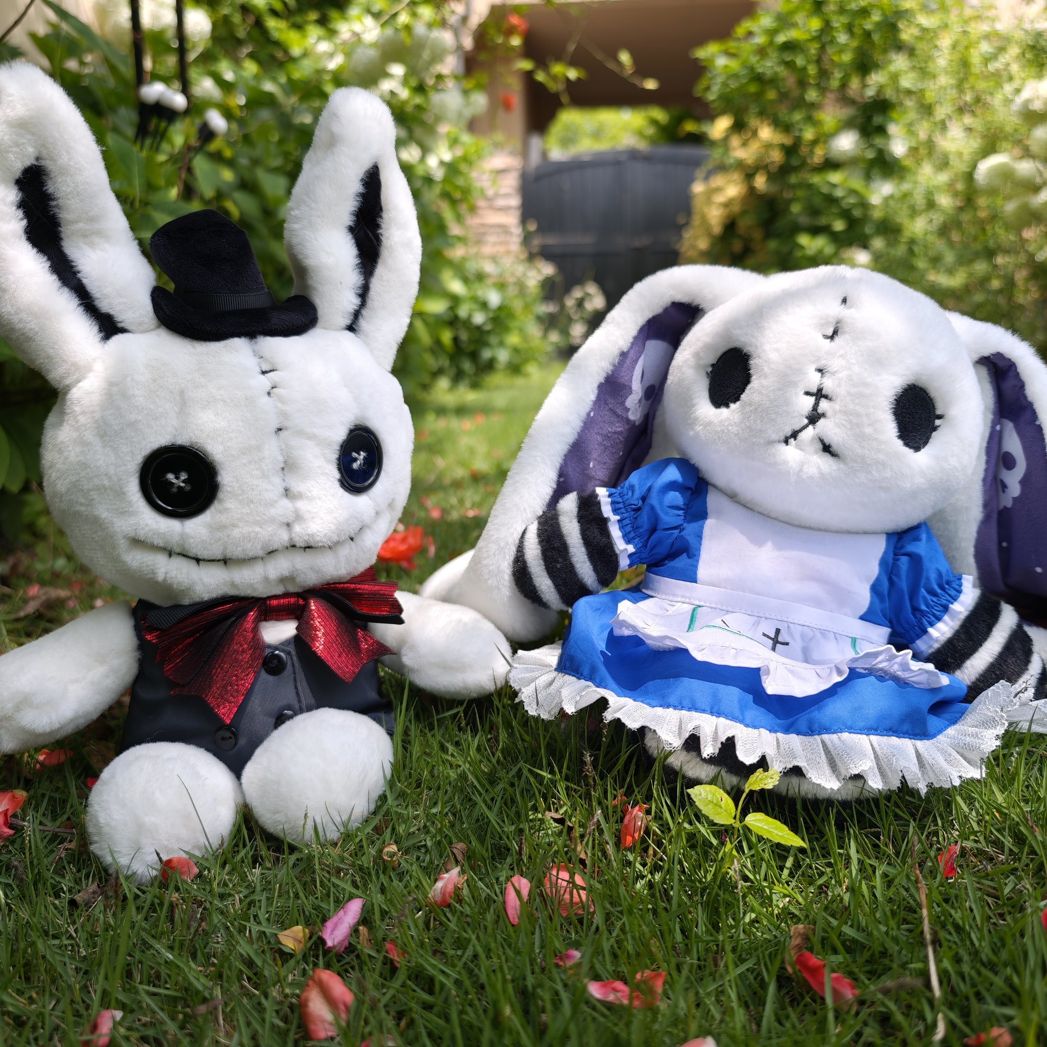 Plushie - Victorian McGee's Alice Rabbit 💙🩷 From the twisted tea ...