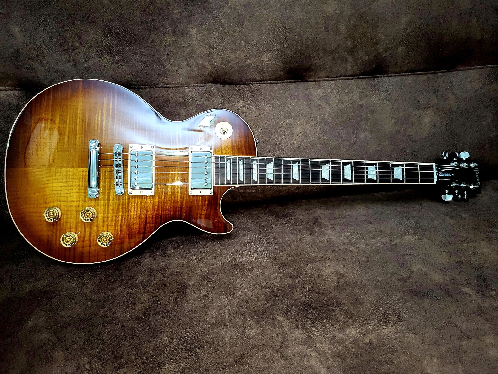 2001 Gibson Les Paul Standard Premium Plus Guitar