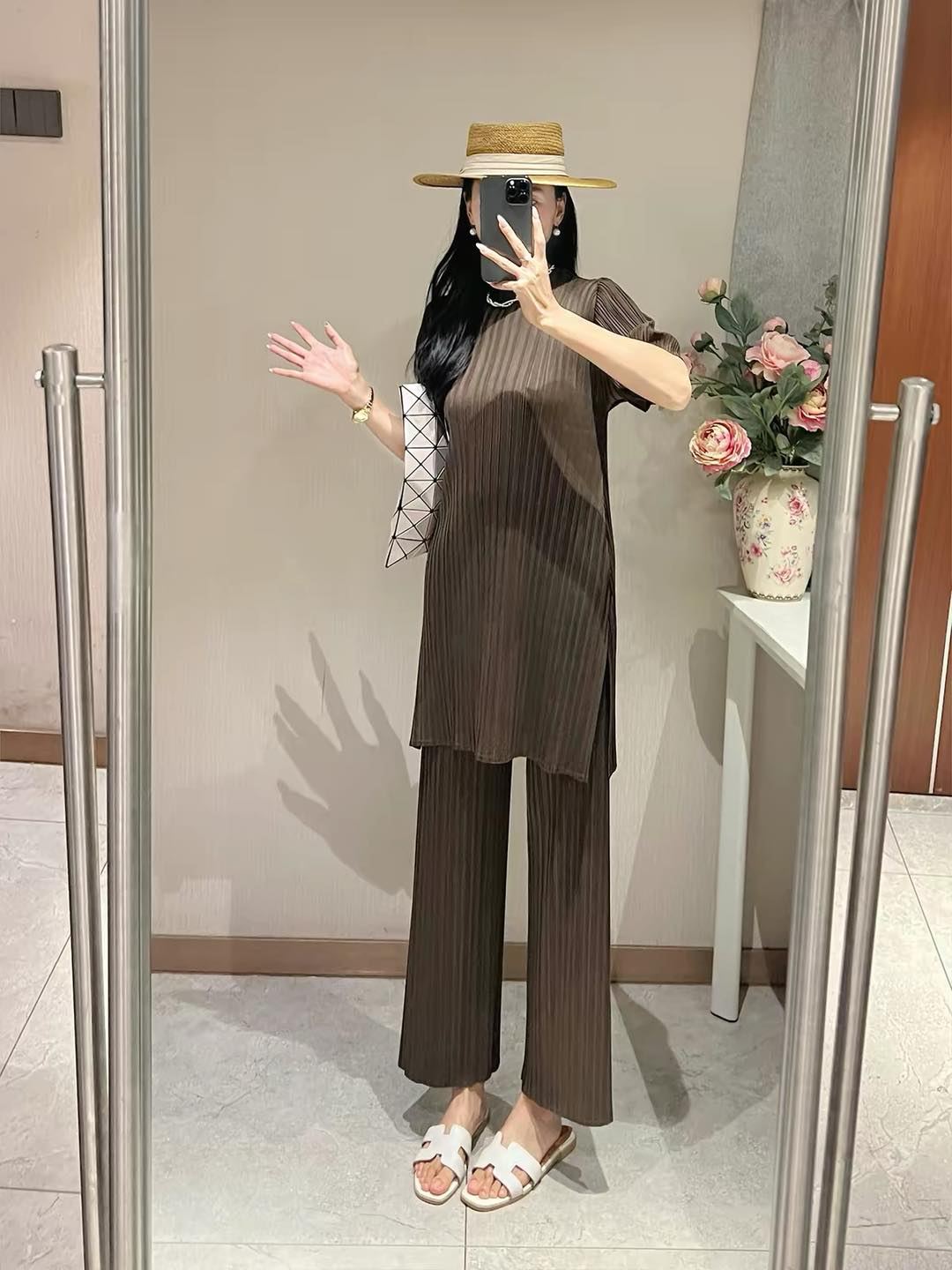ISSEY MIYAKE PLEATS PLEASE 永久プリーツ加工でアイロン不要！ シワに