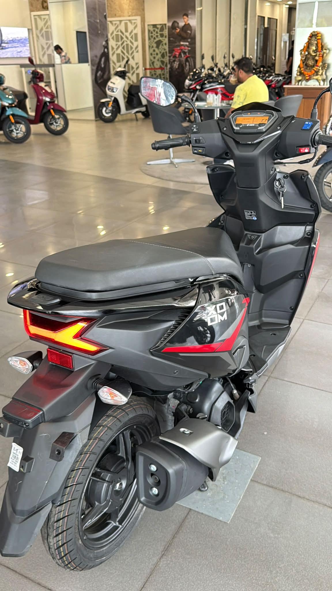 ブレイク 2026 Hero Xoom 110 Black Back Look 🔥👀