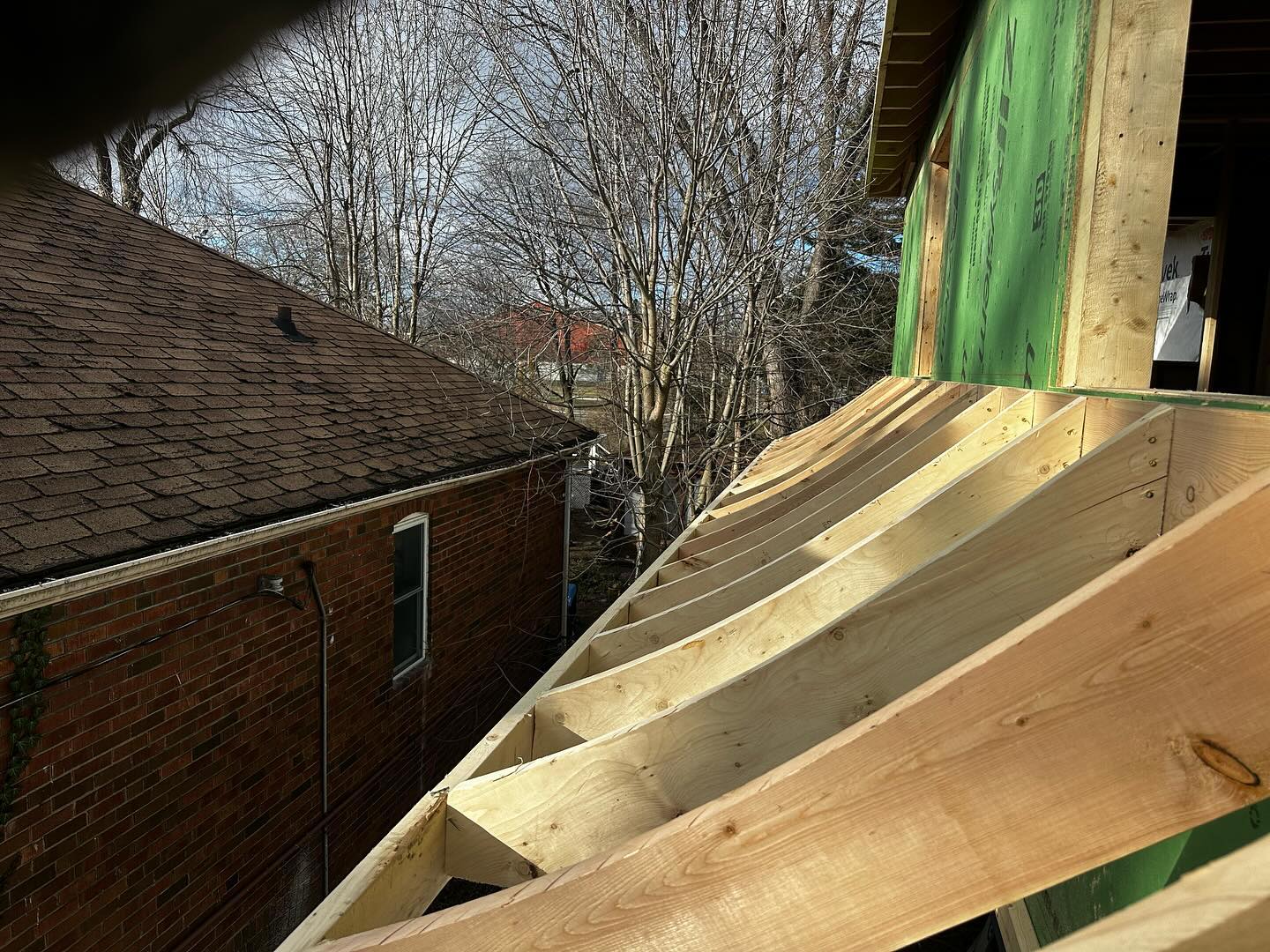 Lopez - Curved roof 🏠🔨🪚📐 . . . . Credit : @frameartconstruction ...