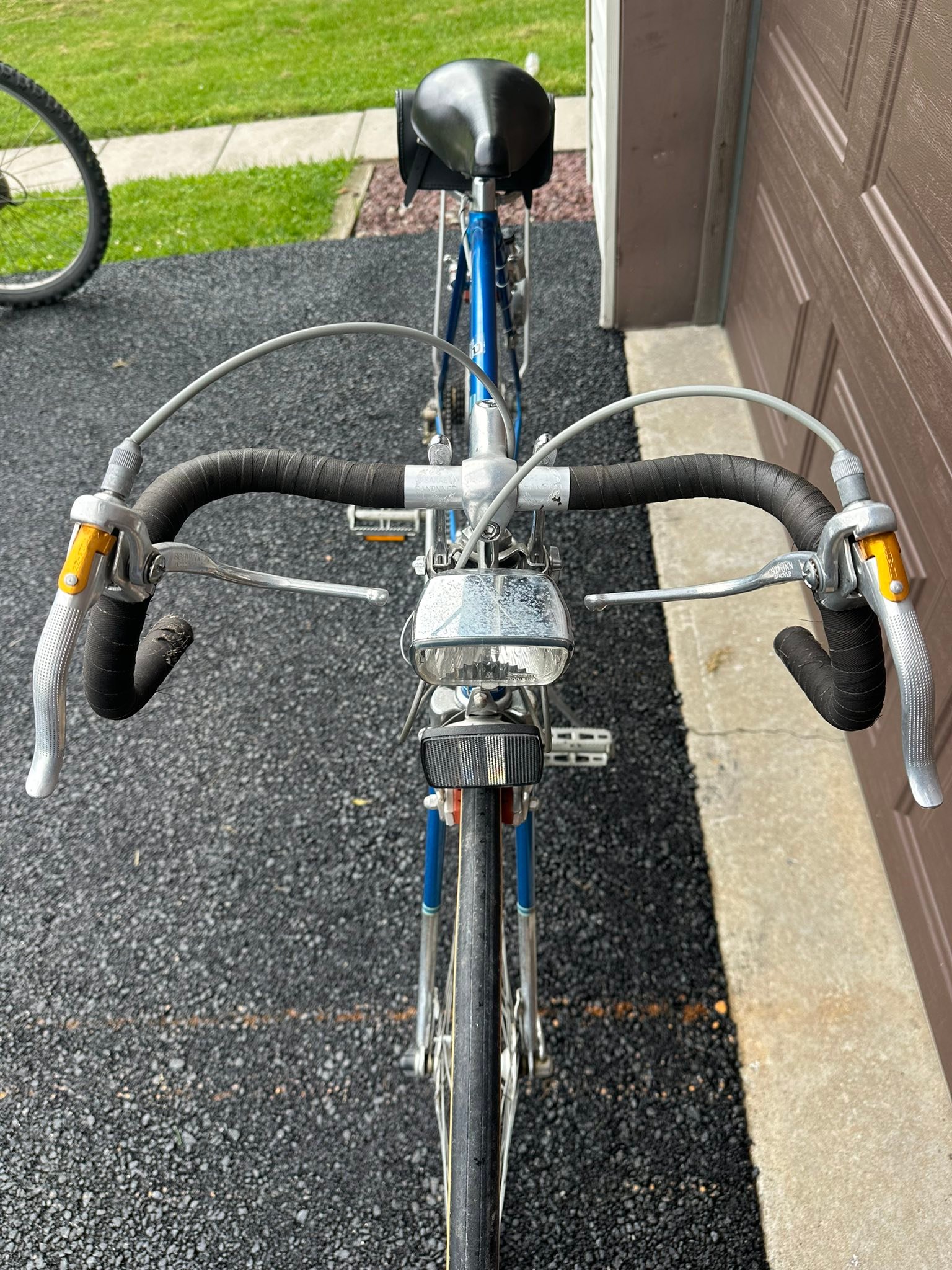 What are the features of a 2007 Lemond bike?