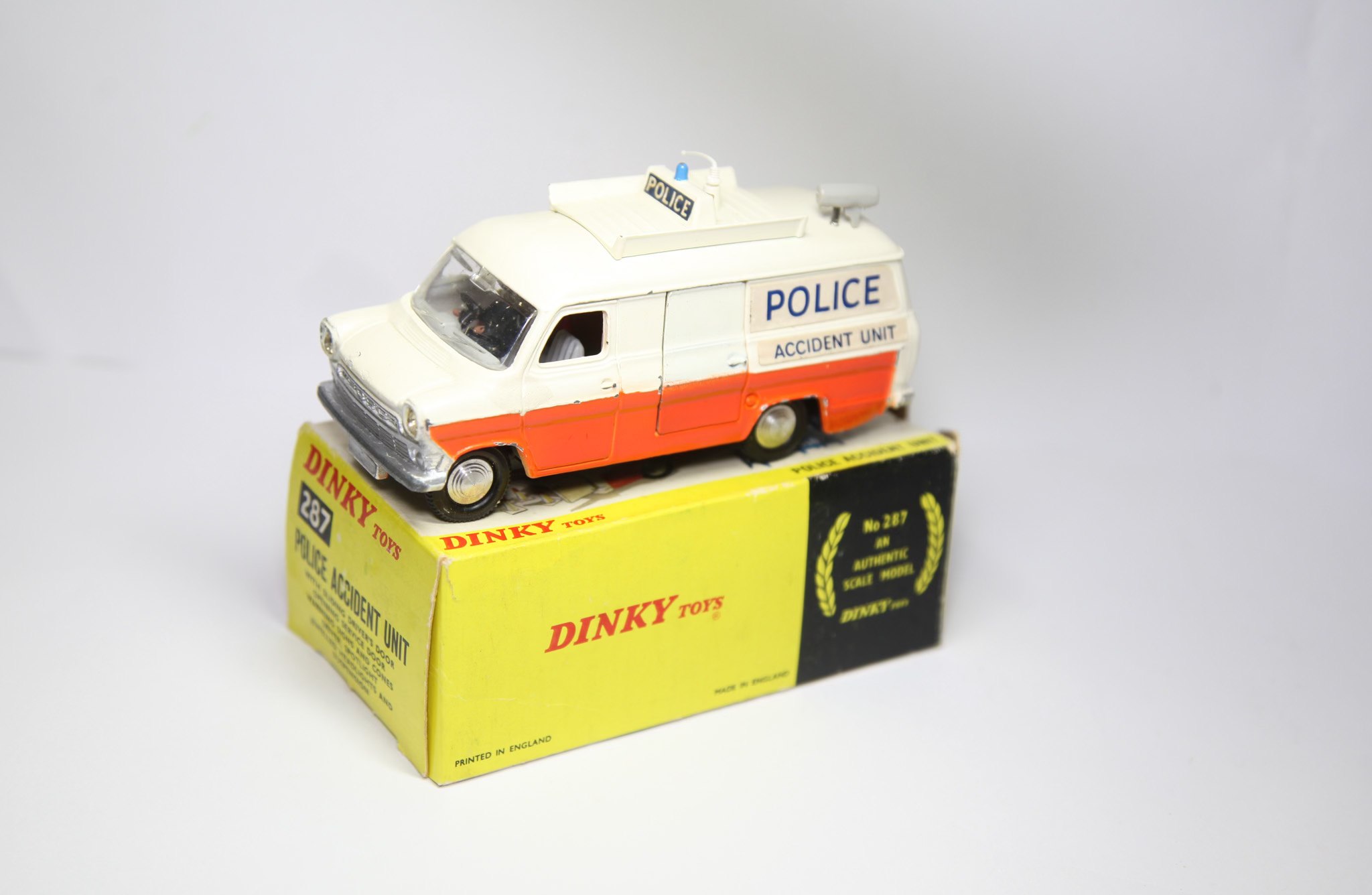 dinky Transit イングランド製 Ford Van toys